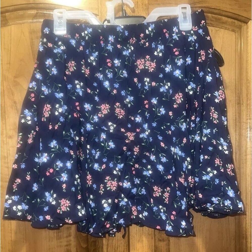 Francescas Mi Ami Short Skirt Size Large Blue Floral Pull On Rayon Lined NWT‎